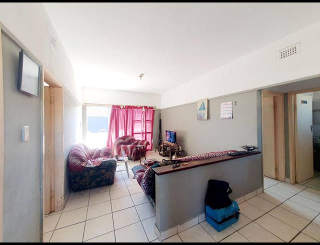 2 BEDROOM APARTMENT FOR SALE IN UMKOMAAS